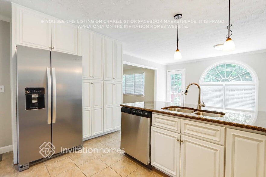 Building Photo - 3206 Elizabeth Ln