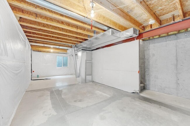 Building Photo - 6510 Stagecoach Ave