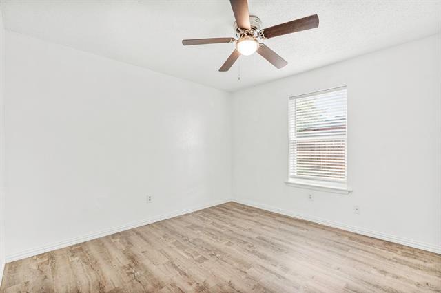 Building Photo - 128 Oakwood Ln
