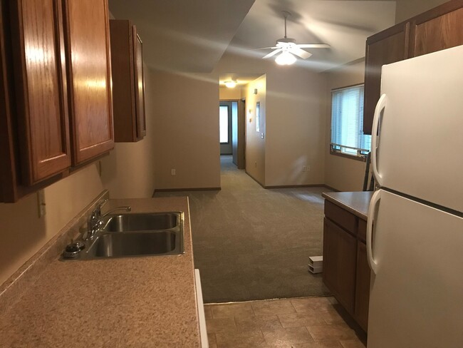 Building Photo - 4 bed AND 4 bath unit!