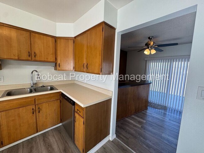 Building Photo - 5229 Silver Sage Dr