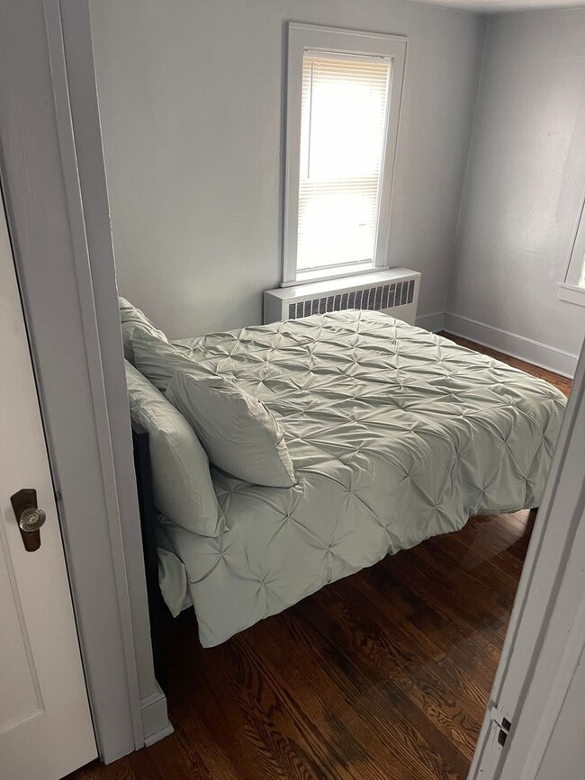 Building Photo - Charming 3BR Apt in Johnson City