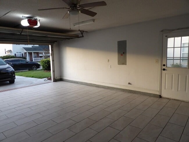 Building Photo - 5040 Capulet Cir