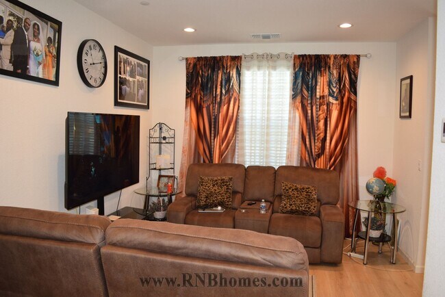 Building Photo - 5510 Brinef Dr