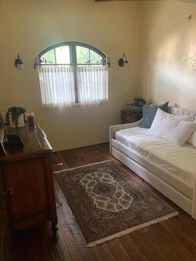 Building Photo - 0 Carmelo St