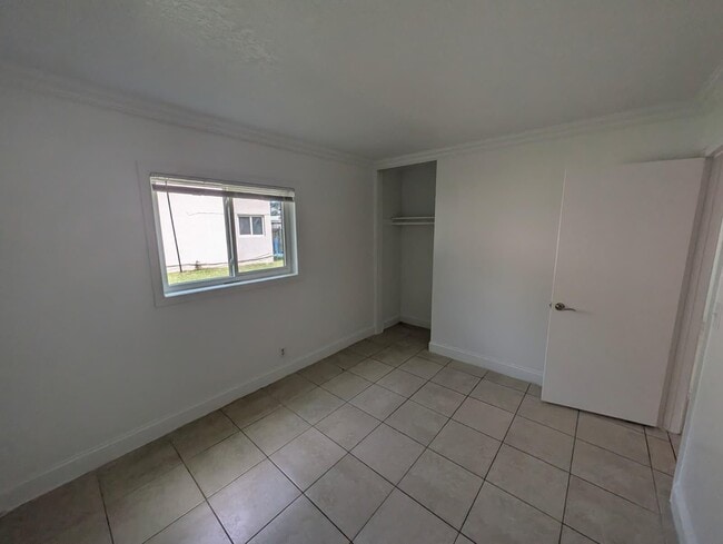 Building Photo - 817 Lighthouse Dr