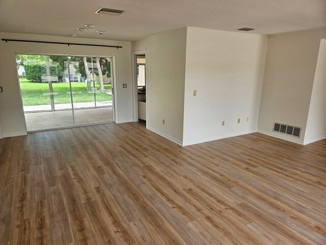 Building Photo - 8040 Canterbury Cir