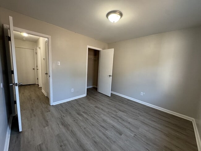 Building Photo - Beautiful 3 Bedroom, 2 Bath Home-3016 E. Windgate Ct.