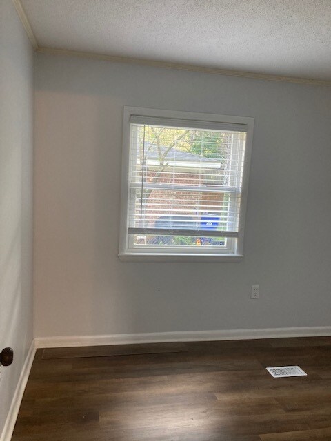 3 Bedroom 2 Full Bath Bungalow Minutes from Downtown Charleston with Charleston Harbor Views - 811 Minnie St