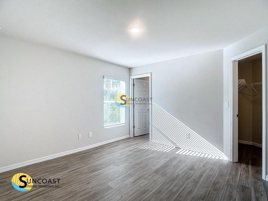 Building Photo - 27220 Washington St