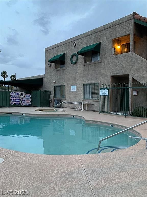 Building Photo - 6750 Del Rey Ave