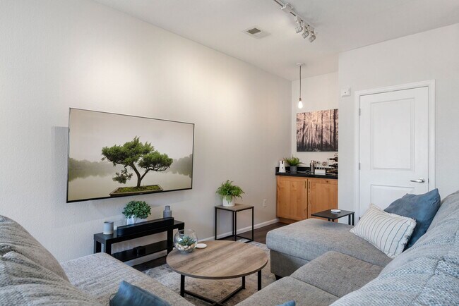 Building Photo - 11310 Colony Cir