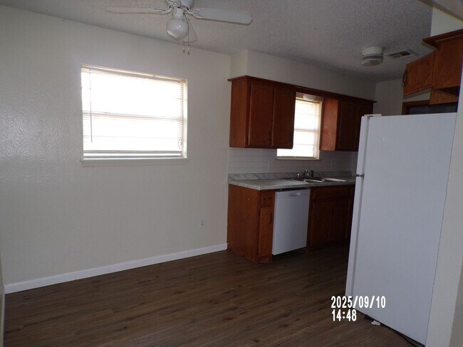 Building Photo - Great home close to Voch-tech, southwester...