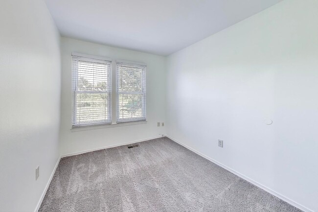 Building Photo - Wonderful on Wilcox Renovated 3+2.5 3 Leve...