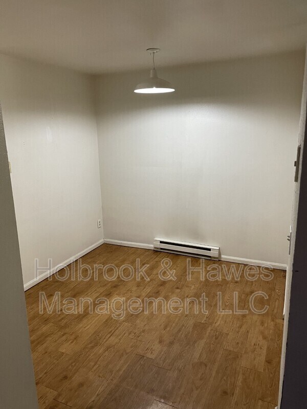 Building Photo - 4531 Boardwalk Dr