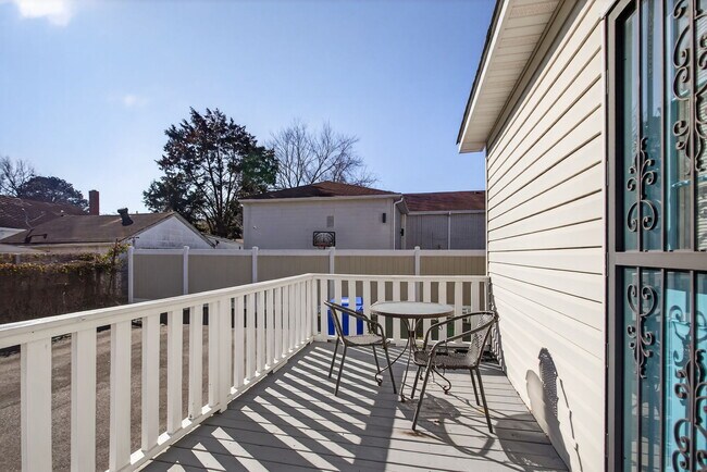 Building Photo - 2818 Tidewater Dr