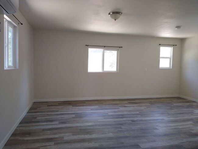 Building Photo - 1590 Tamarac St