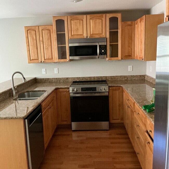 Building Photo - 8946 Skyrock Ct