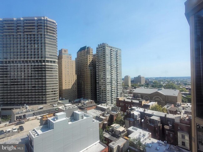 Building Photo - 2018 Walnut St