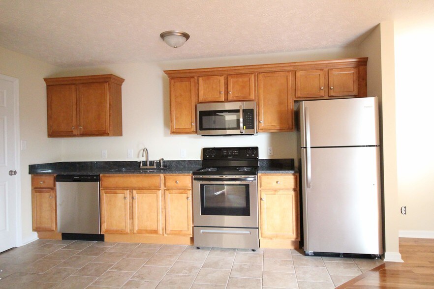 Building Photo - 6301 W Kilgore Ave