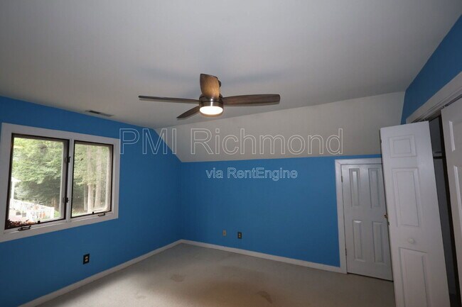 Building Photo - 11418 Hardwood Dr