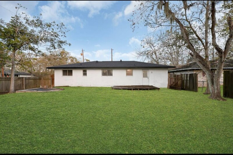 Building Photo - 20310 County Rd 510F