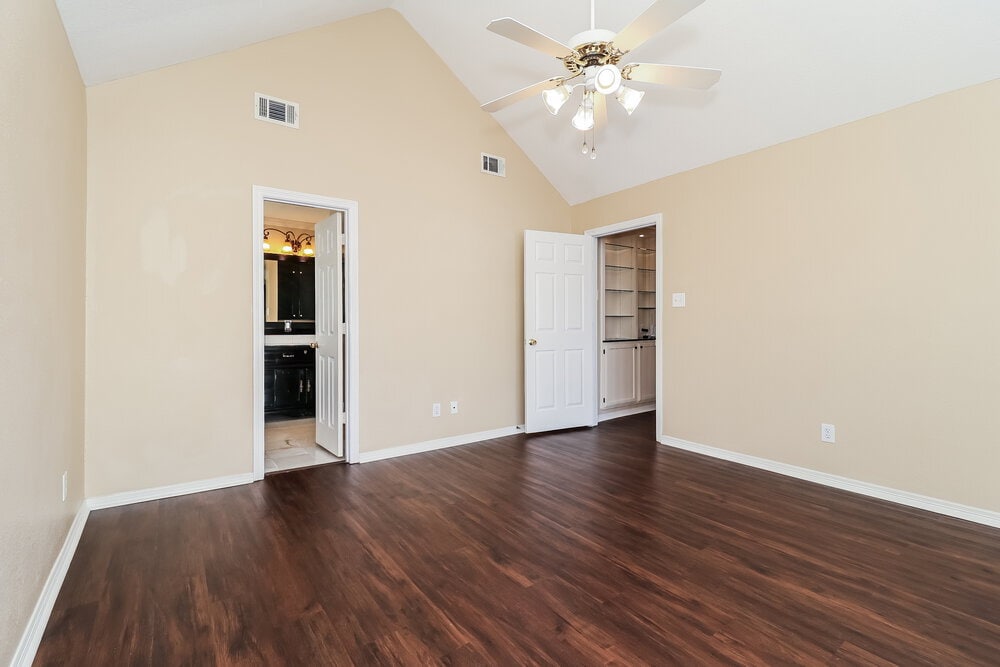 Building Photo - 18930 Ravenglen Ct