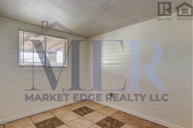 Building Photo - 3Bed/1Bath Home at 67th Ave/Indian School!...