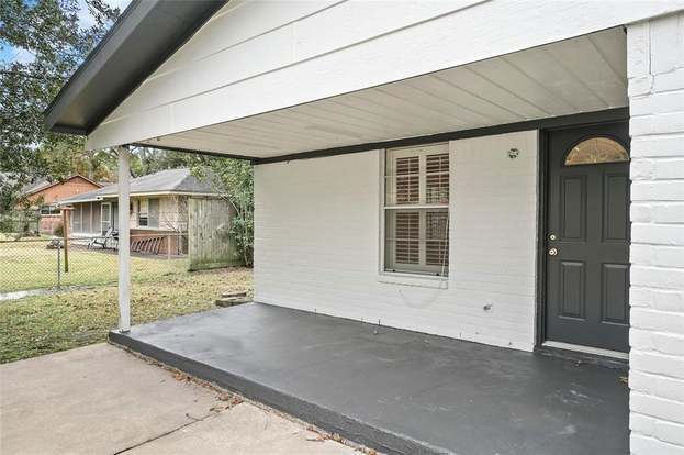 Building Photo - 1716 Huge Oaks St