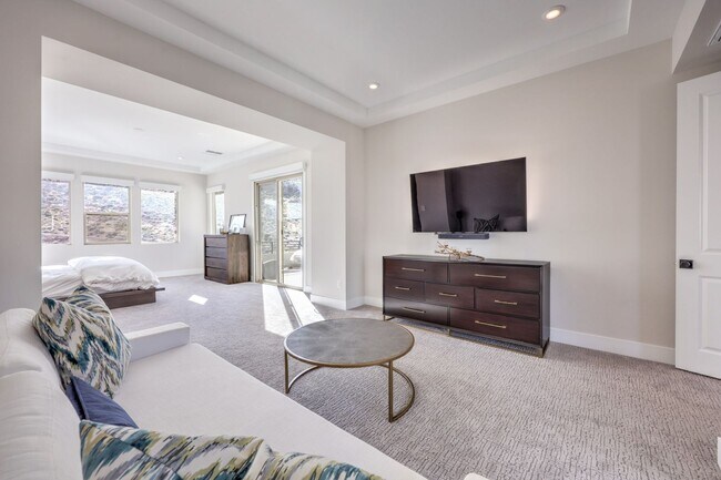 Building Photo - Exquisite 6-bed/ 6-bath residence nestled within the prestigious, guard-gated community of Revere...