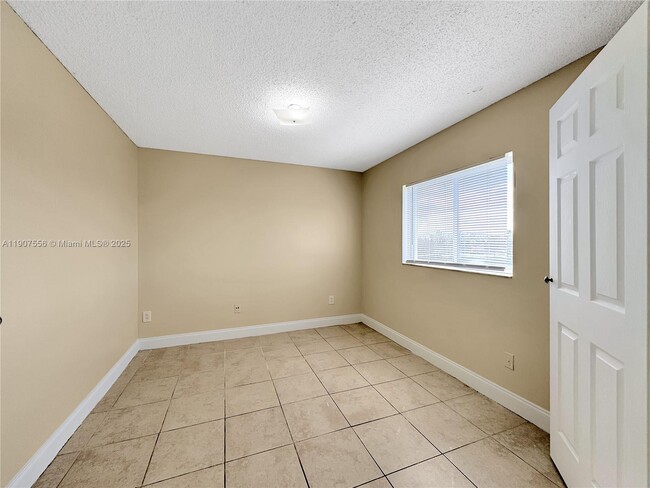 Building Photo - 3610 N 56th Ave