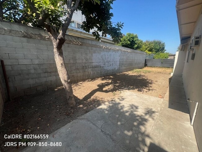 Building Photo - Rosemead 2 Bedroom Home with 2 Car Garage