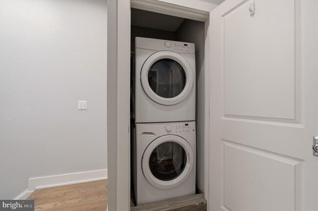 Building Photo - 925 Delafield Pl NW