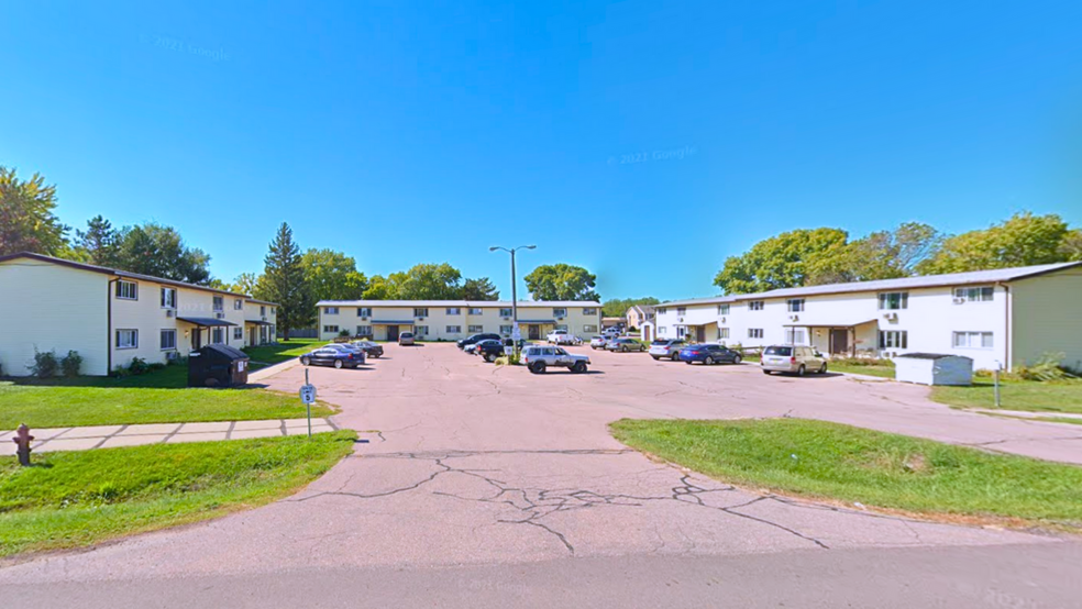 Building Photo - McCook Apartments