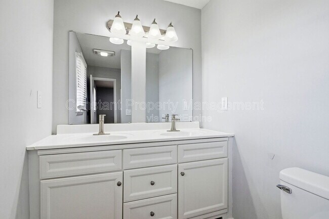 Building Photo - 105 Maxwell Dr