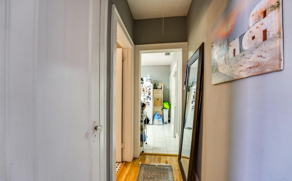 Building Photo - 2651 Dellwood Ave