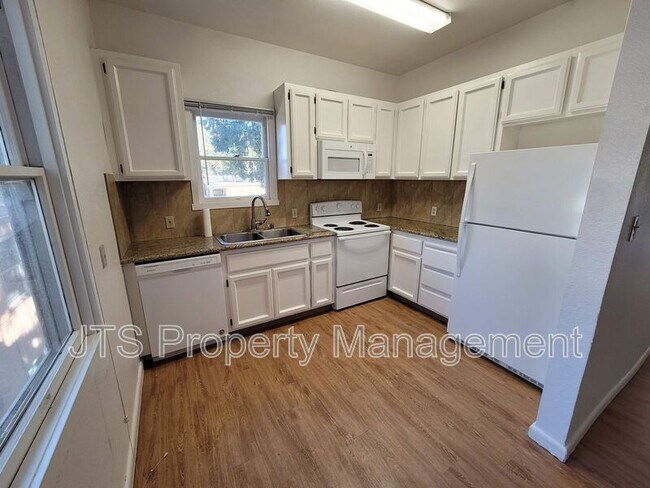 Building Photo - 1717 H St