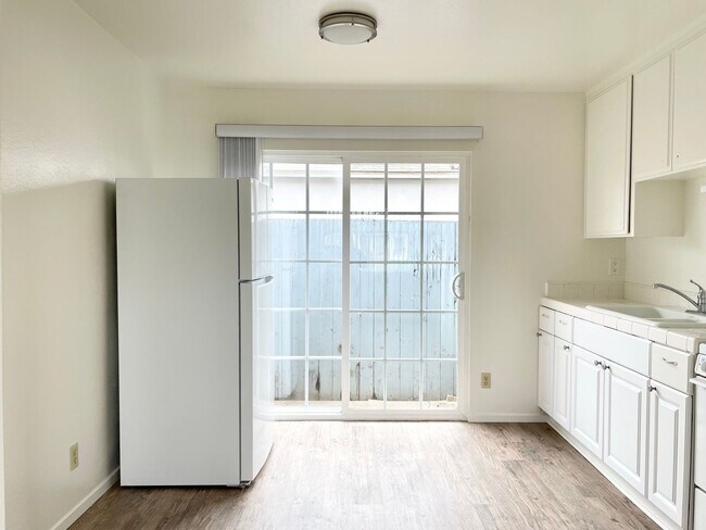 Building Photo - Remodeled Studio West of Coast Hwy!