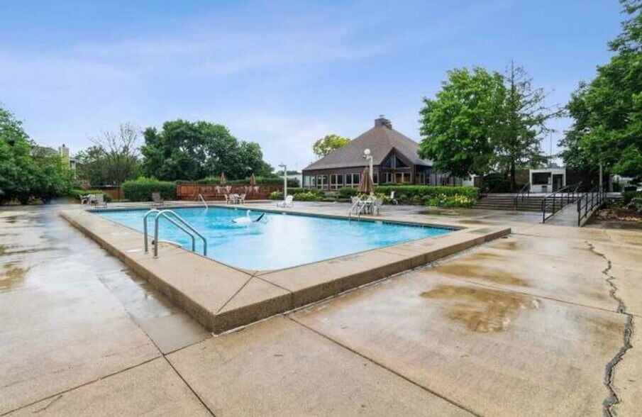 Building Photo - 1375 Rebecca Dr