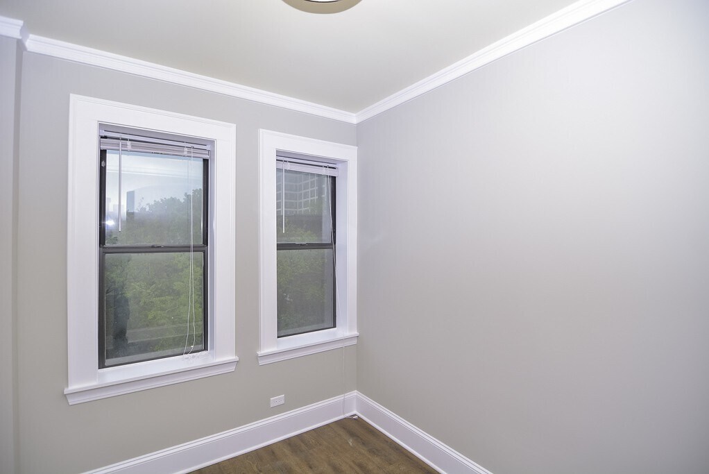 Building Photo - 817 W Lakeside Pl