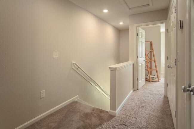 Building Photo - 34 Great Star Ct