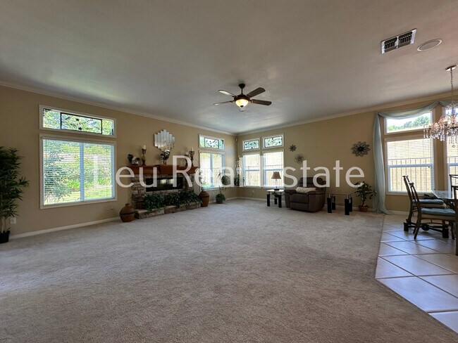 Building Photo - 131 Gage Ct