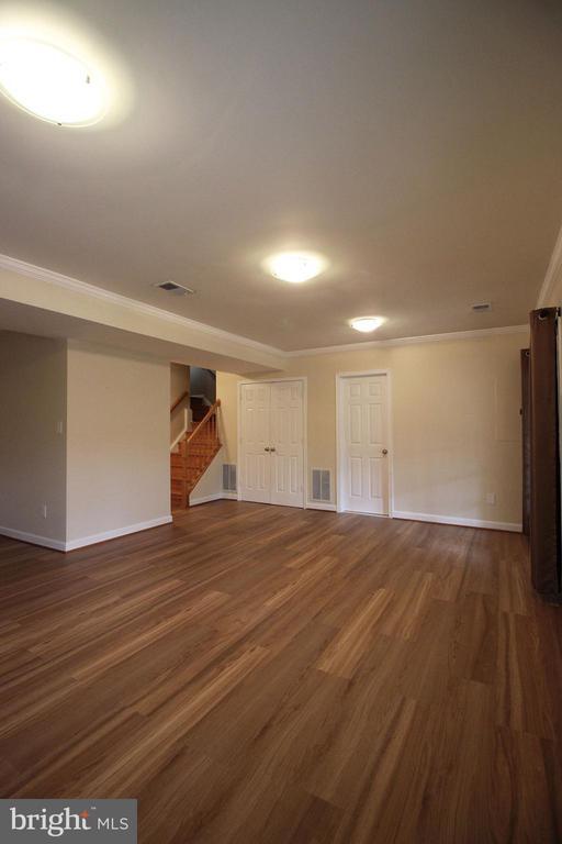 Building Photo - 10470 Courtney Dr