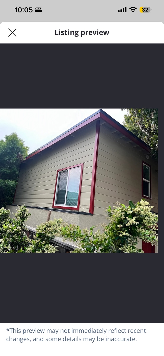 Building Photo - 2009 Glenneyre St