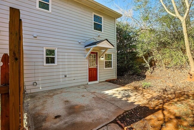 Building Photo - 732 S Candler St