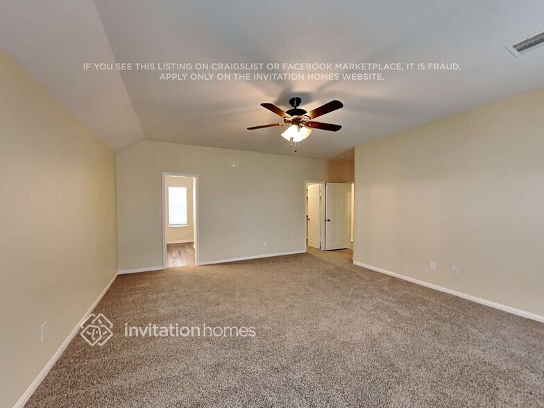 Building Photo - 8670 Chaletford Dr