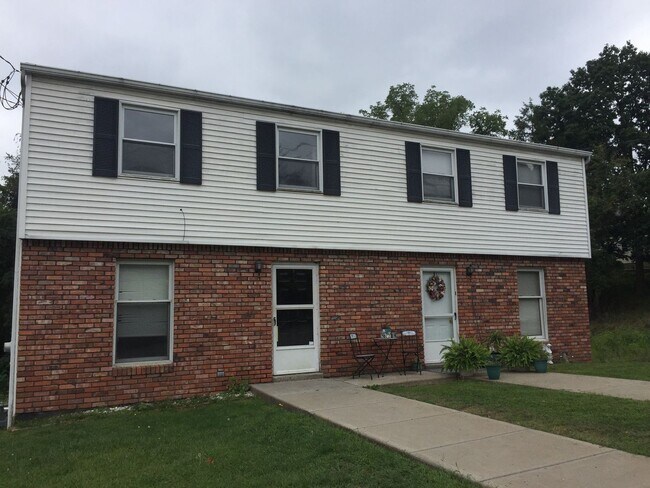 Building Photo - 197 Seavey Rd
