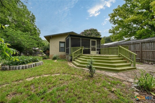 Building Photo - 222 S Academy Ave