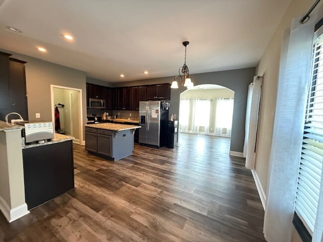 Building Photo - Welcome to Williamsburg Plantation!