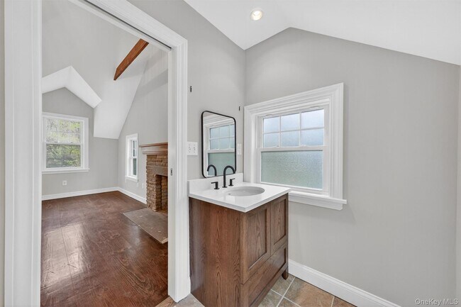 Building Photo - 955 Peach Lake Rd